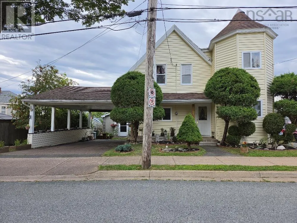 7 Douglas St