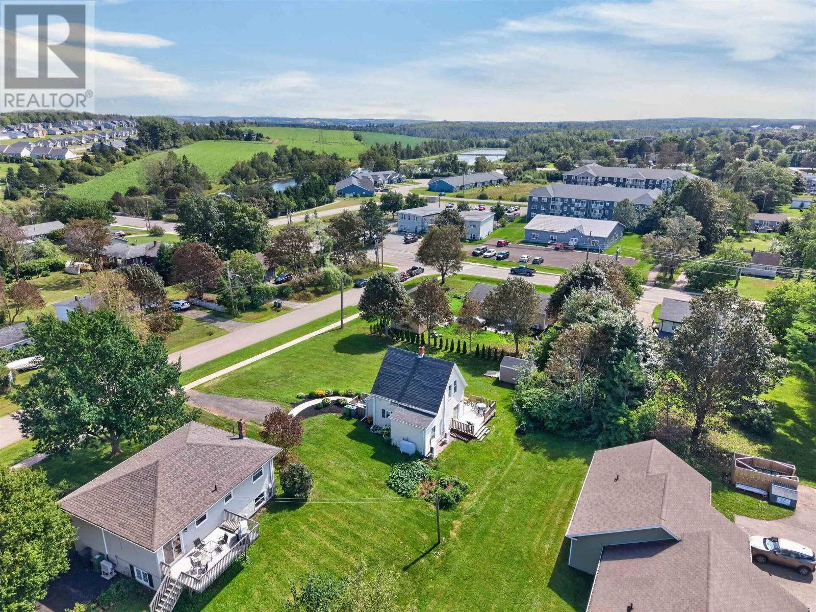 7 MacArthur Drive
