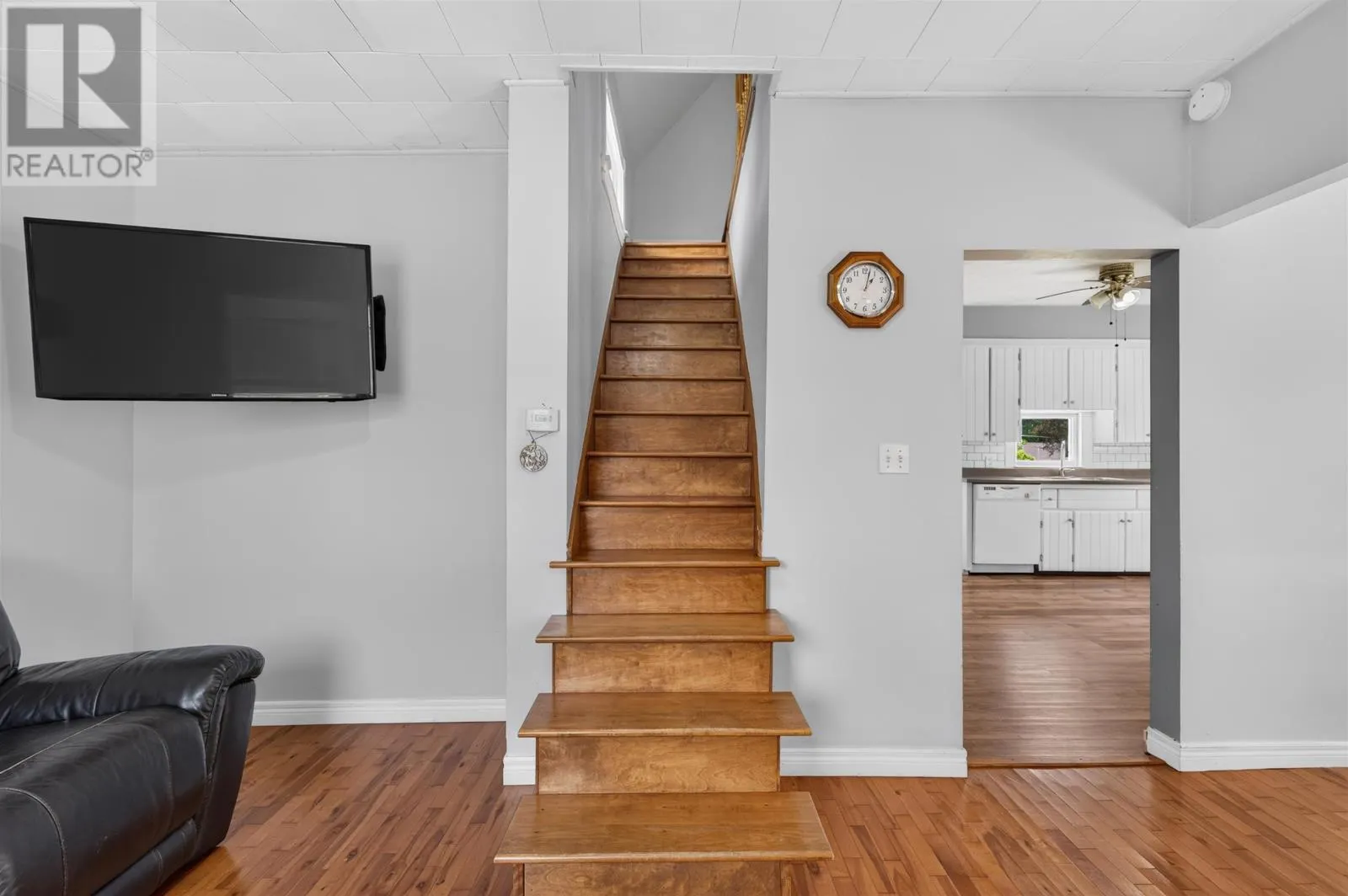 7 MacArthur Drive