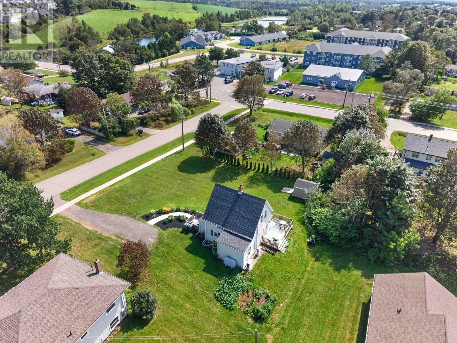 7 MacArthur Drive