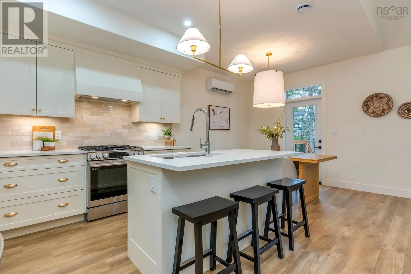 GW-38 73 Gardenia Way