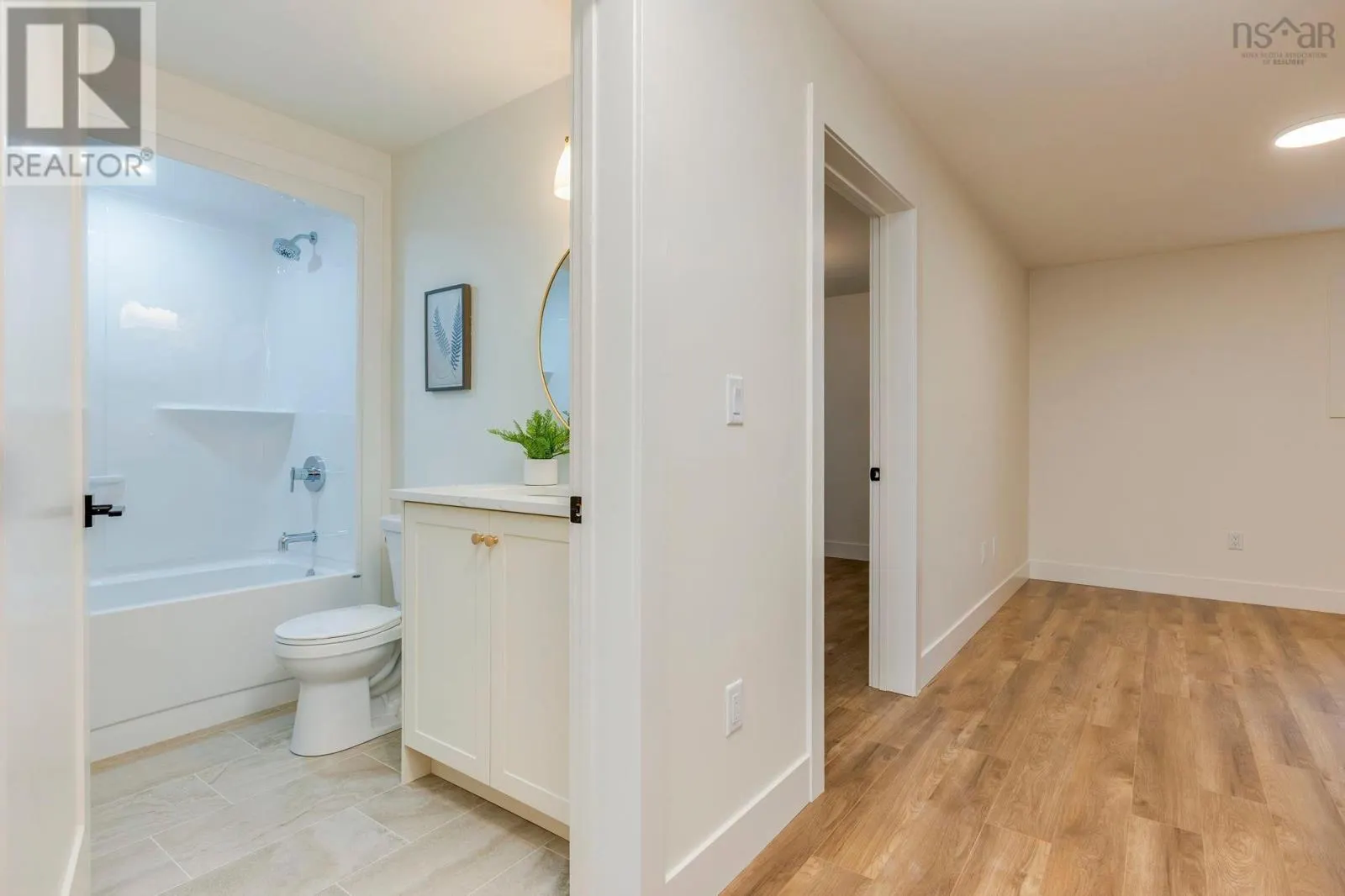 GW-38 73 Gardenia Way