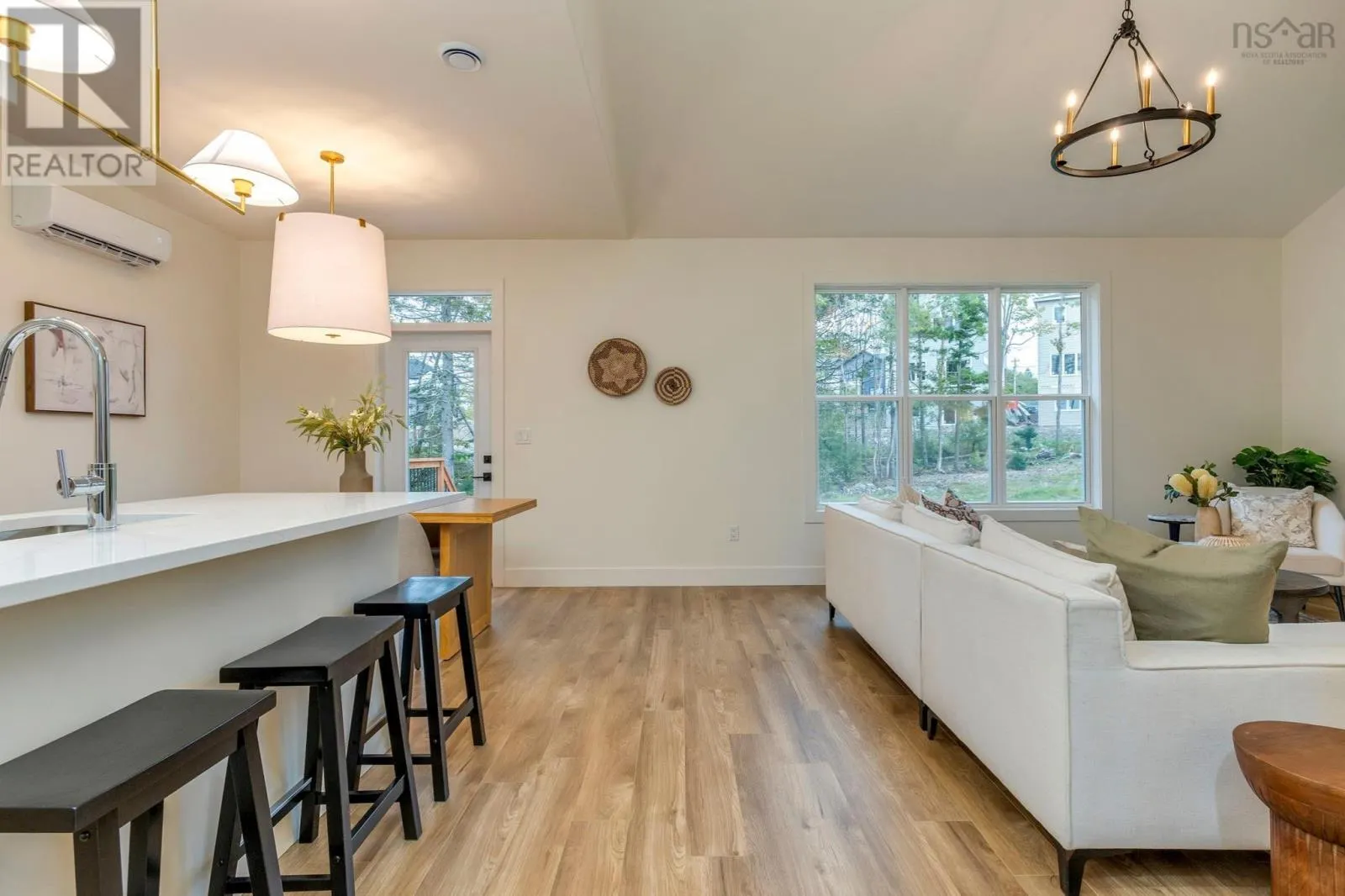 GW-38 73 Gardenia Way