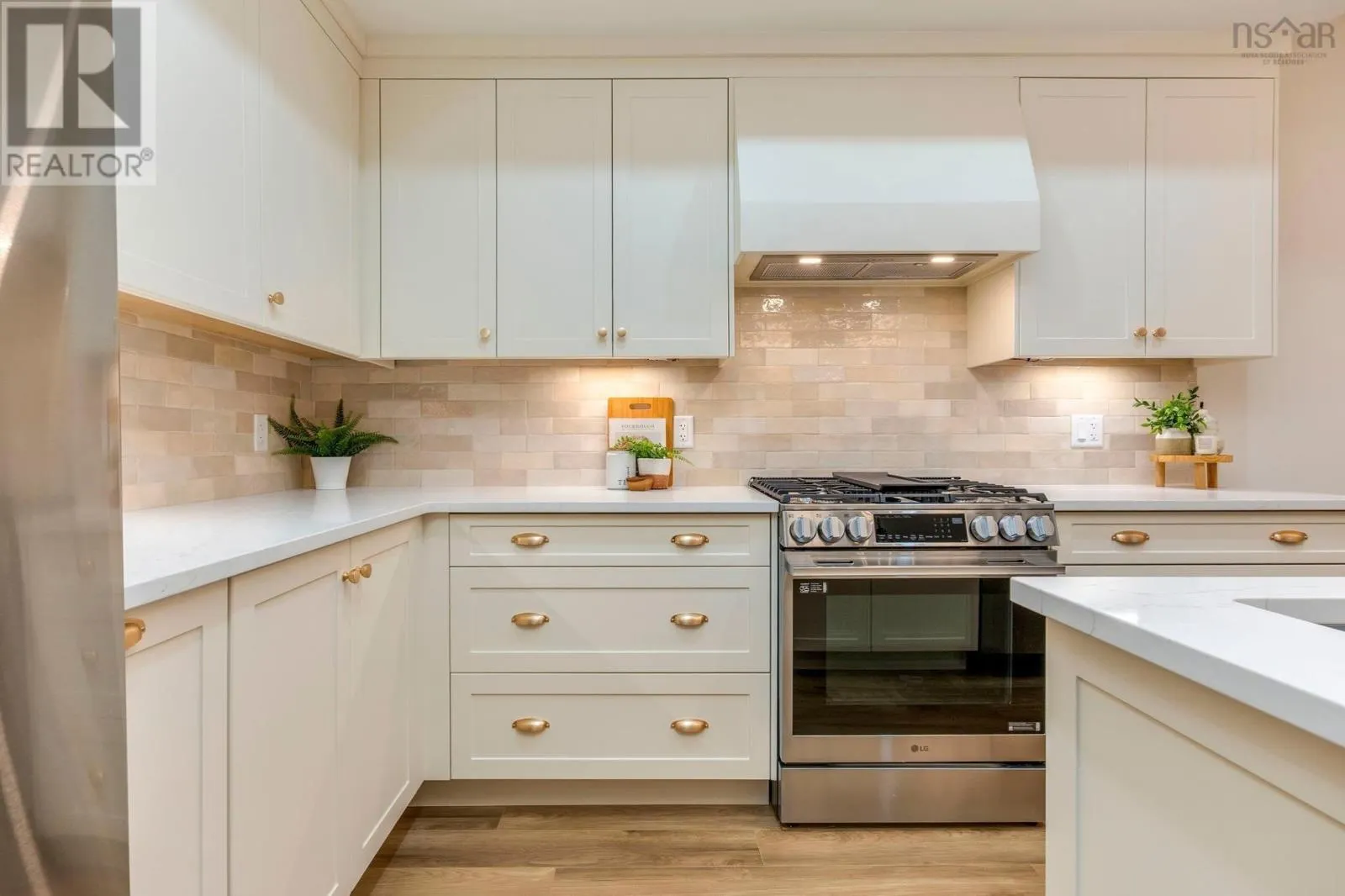 GW-38 73 Gardenia Way