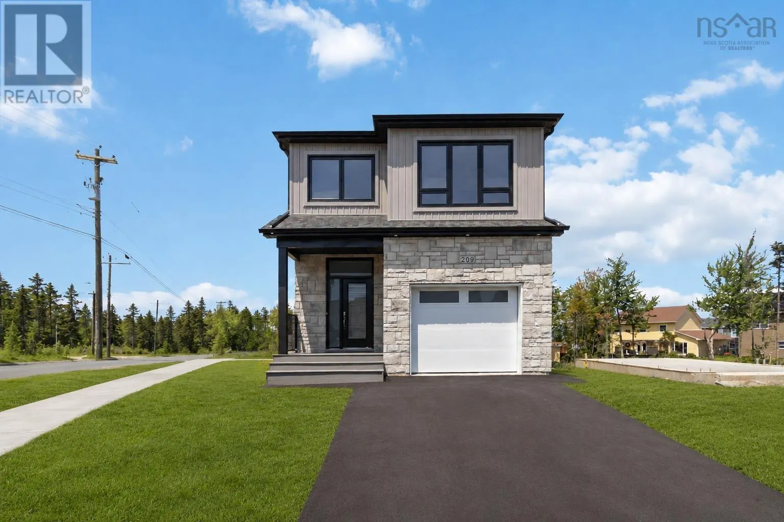 LW14 209 Lewis Drive