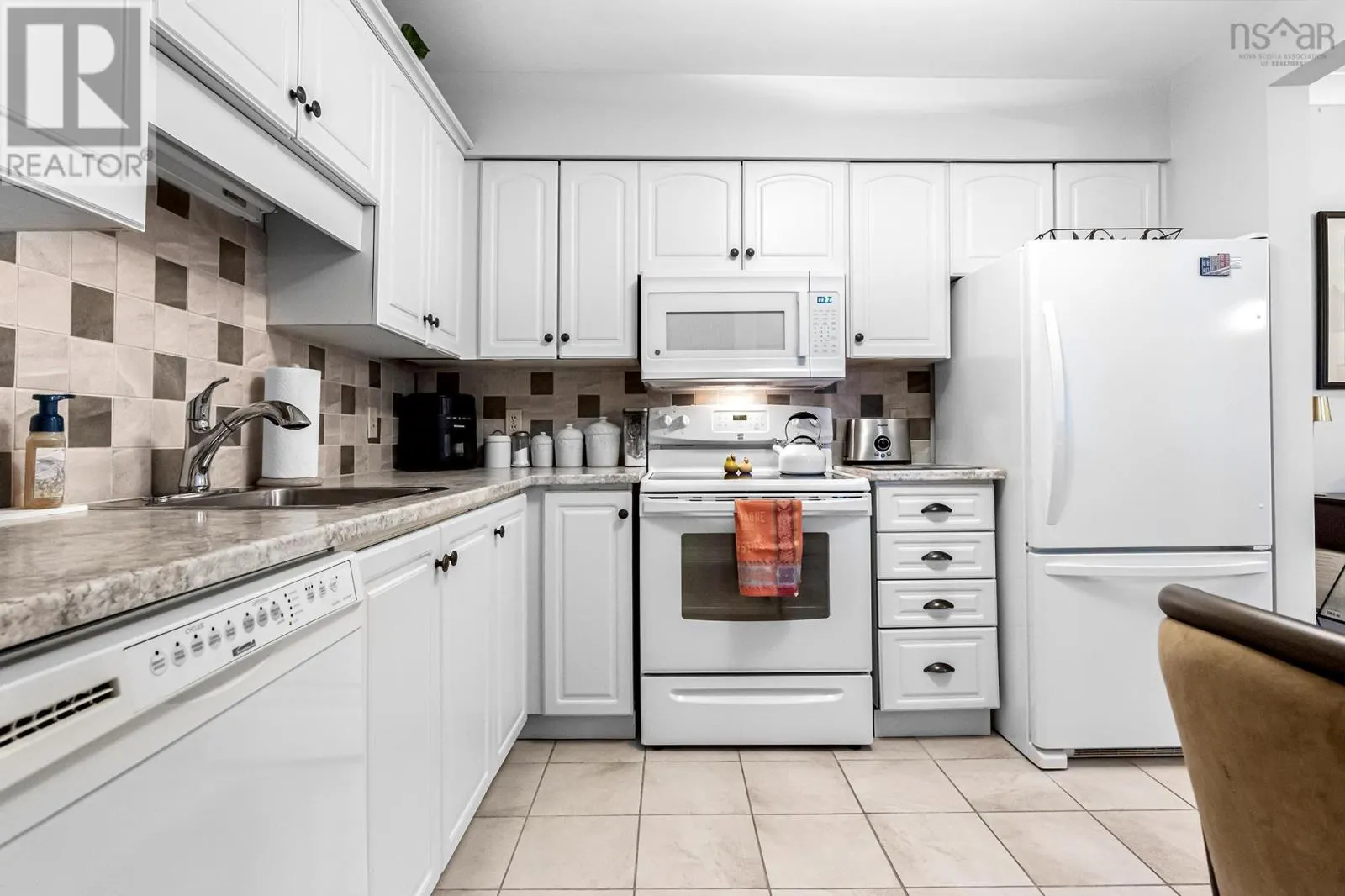 308 93 Kearney Lake Road