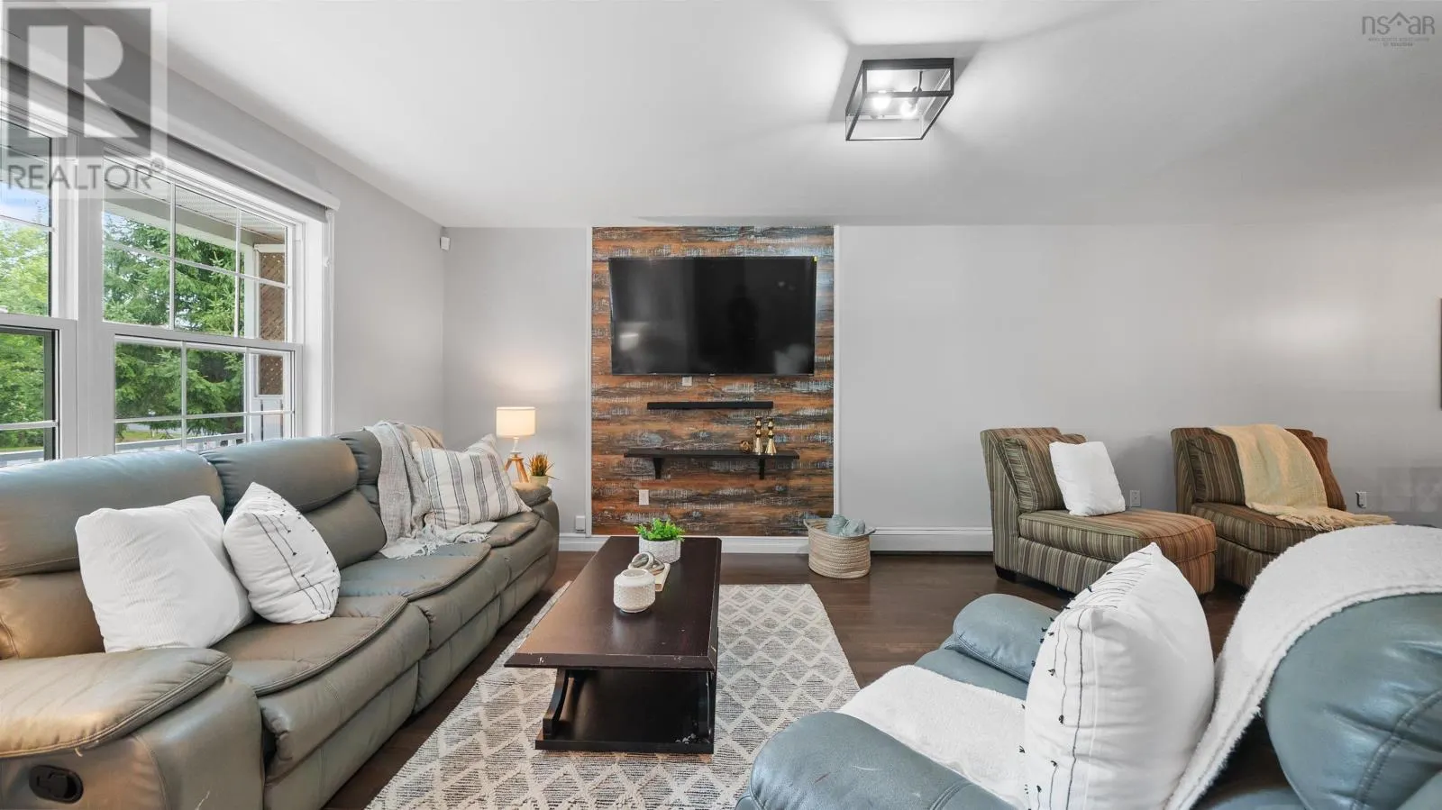 12 Maplewood Drive