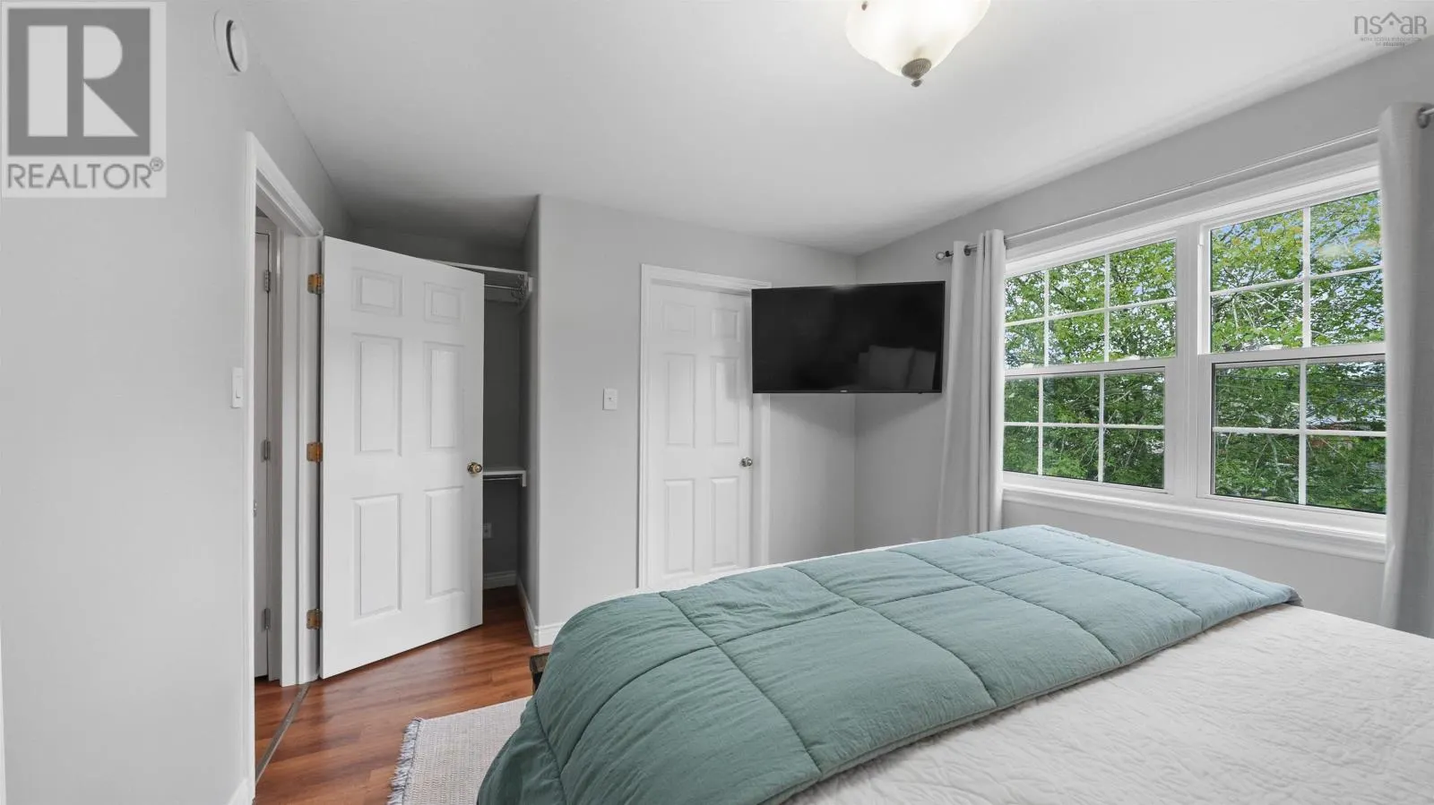 12 Maplewood Drive