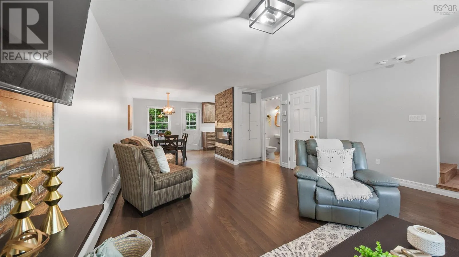 12 Maplewood Drive