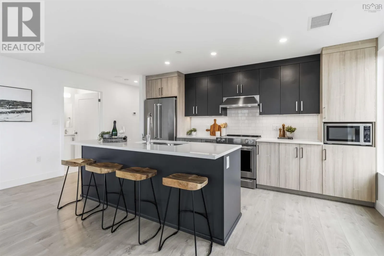 304 72 Seapoint Road