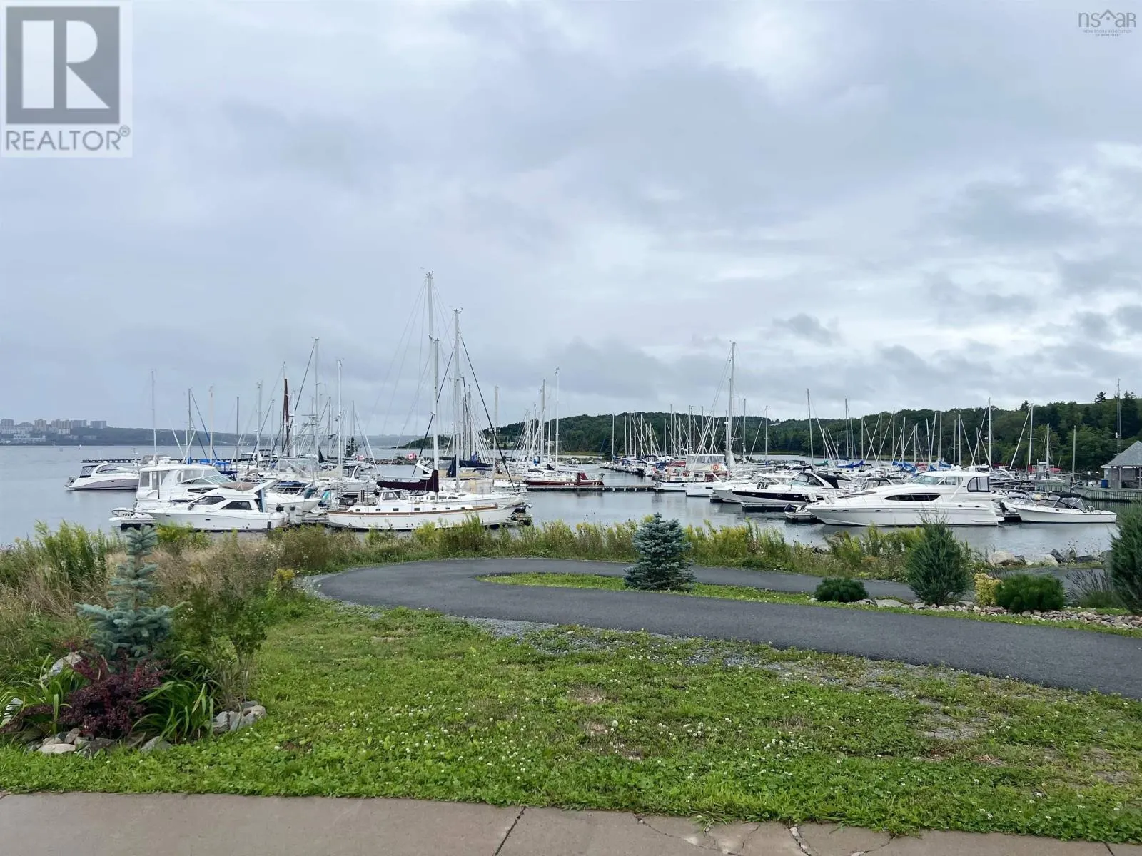 304 72 Seapoint Road