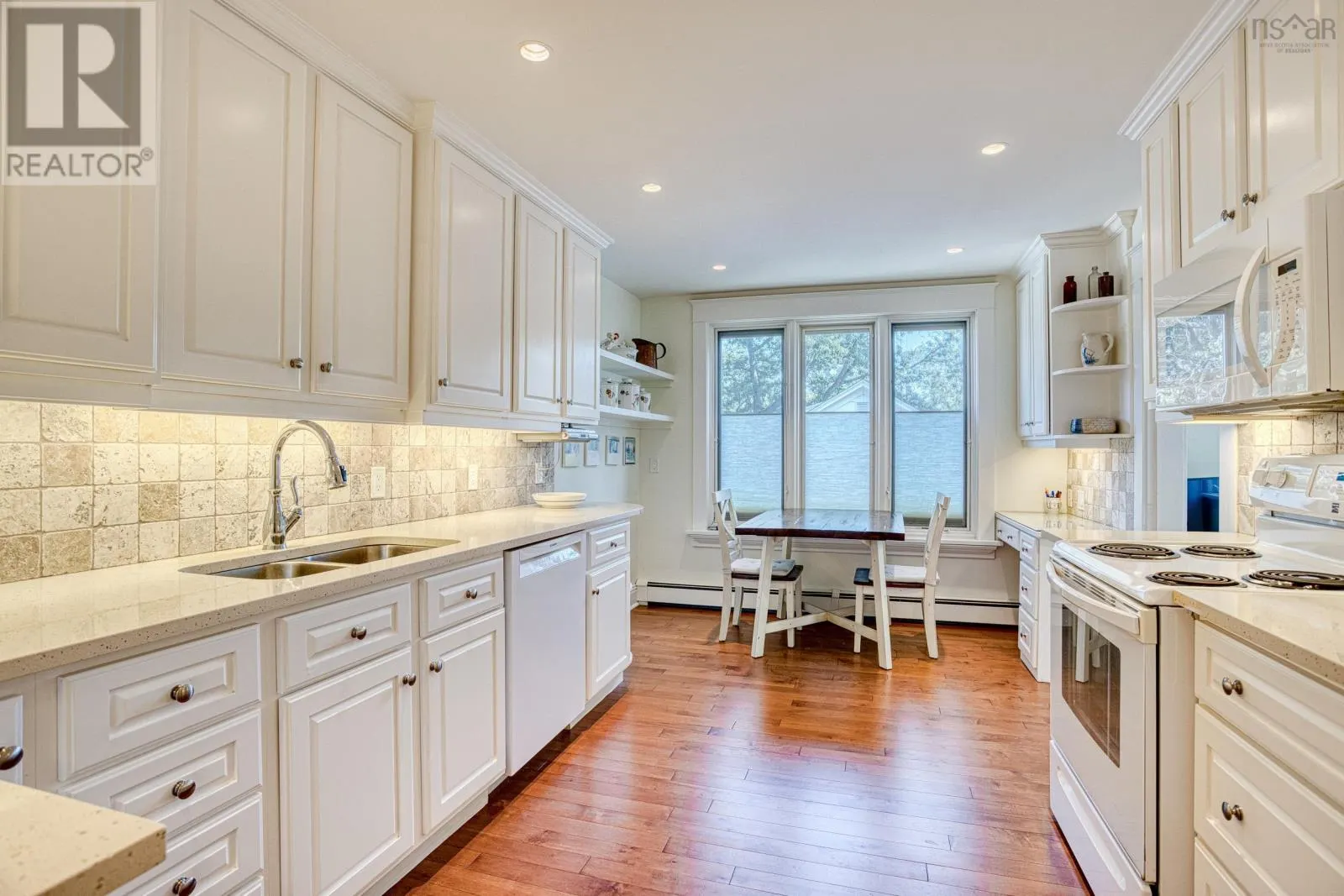 1079 Bellevue Avenue