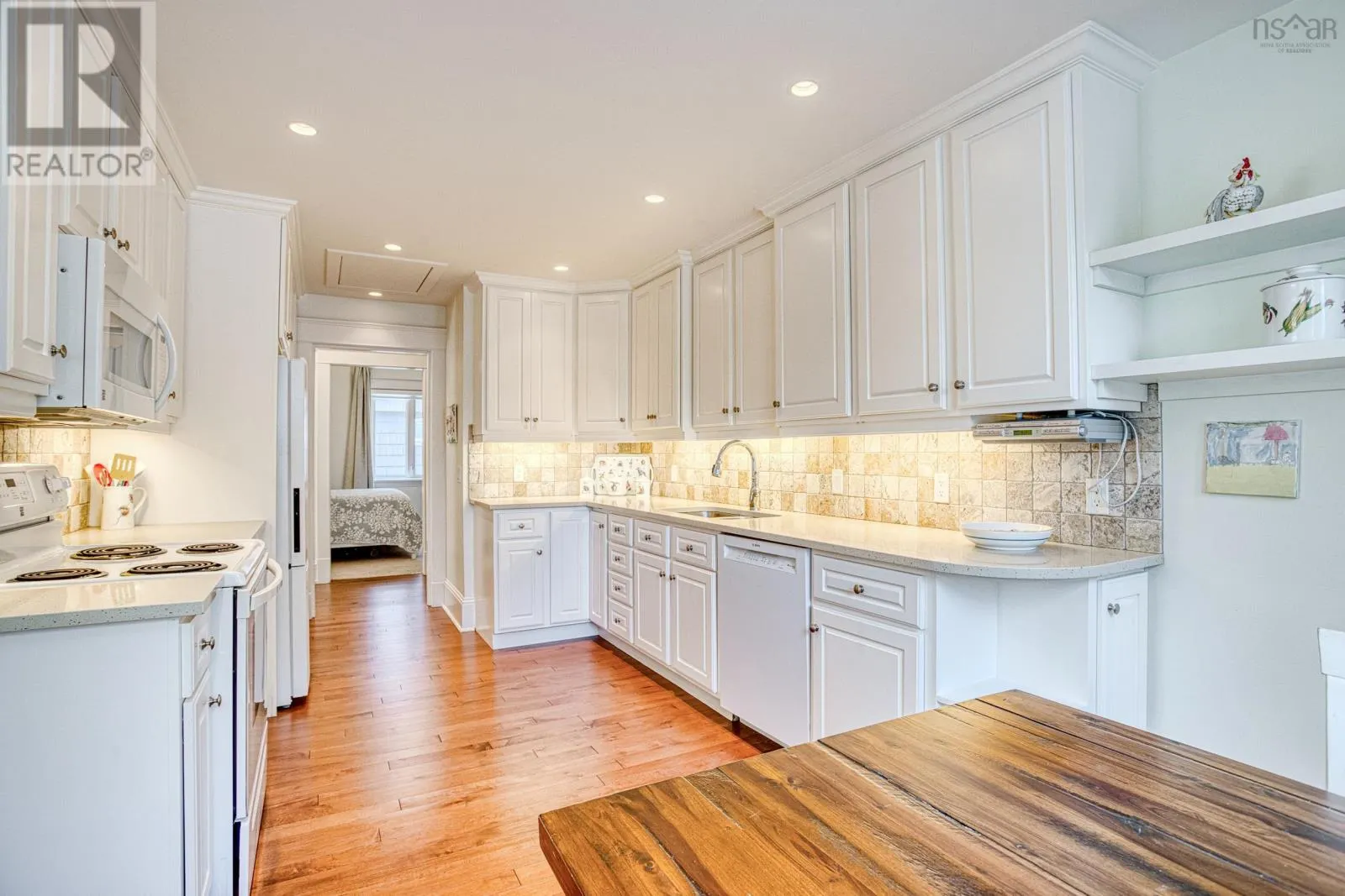 1079 Bellevue Avenue