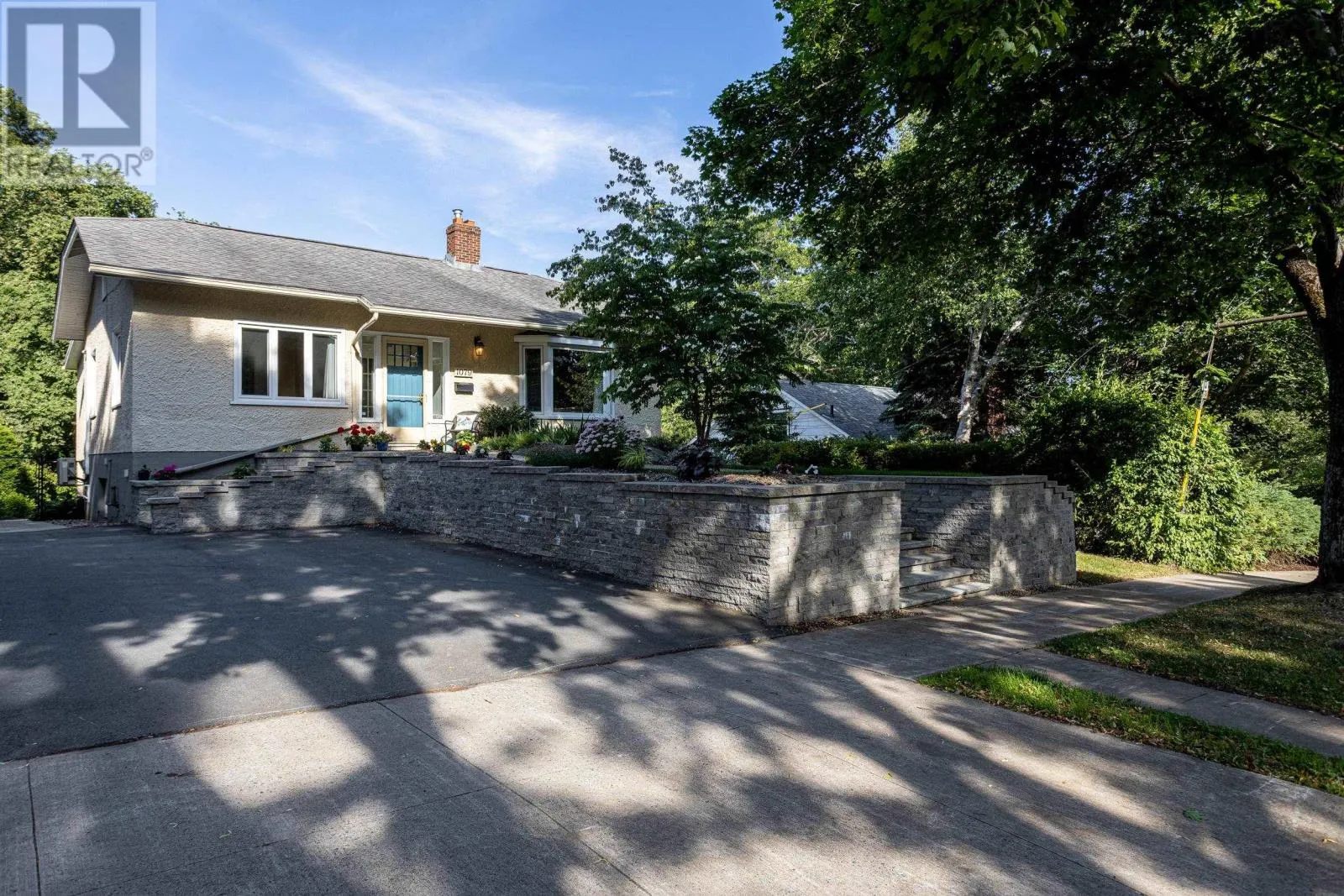 1079 Bellevue Avenue