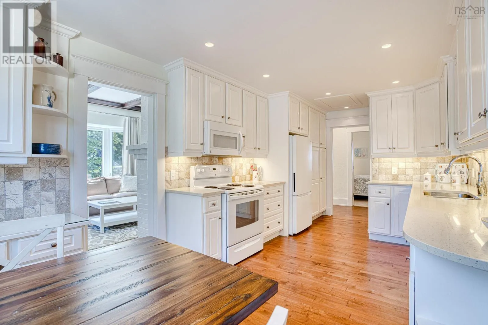 1079 Bellevue Avenue