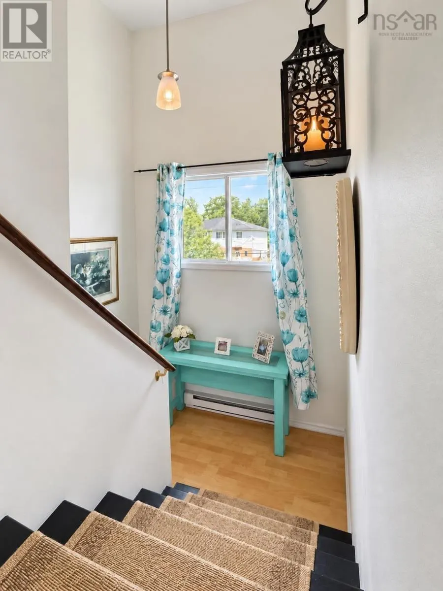 58 HARTLEN Avenue