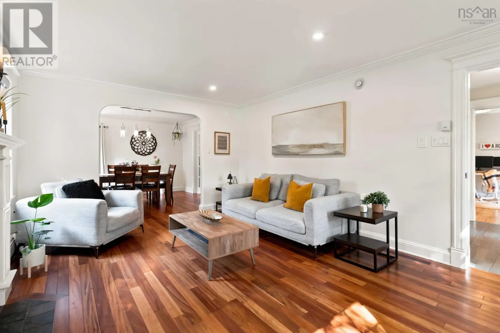 48 Gleneagles Drive