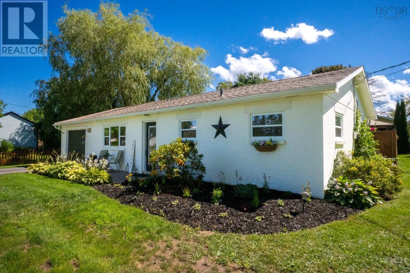 35 Pleasant Street