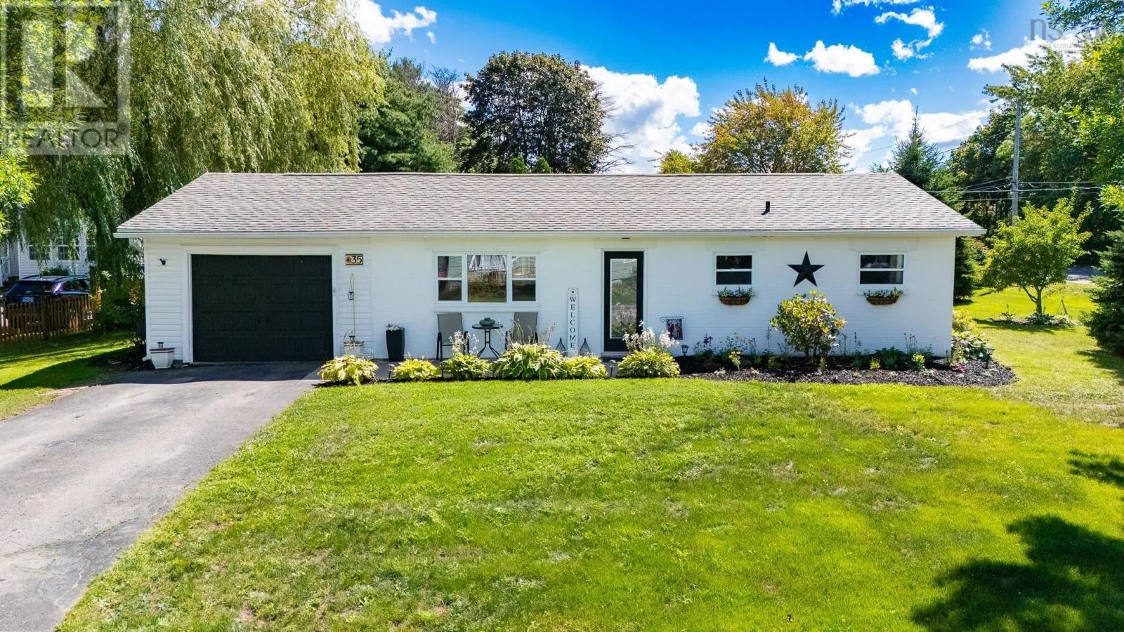 35 Pleasant Street