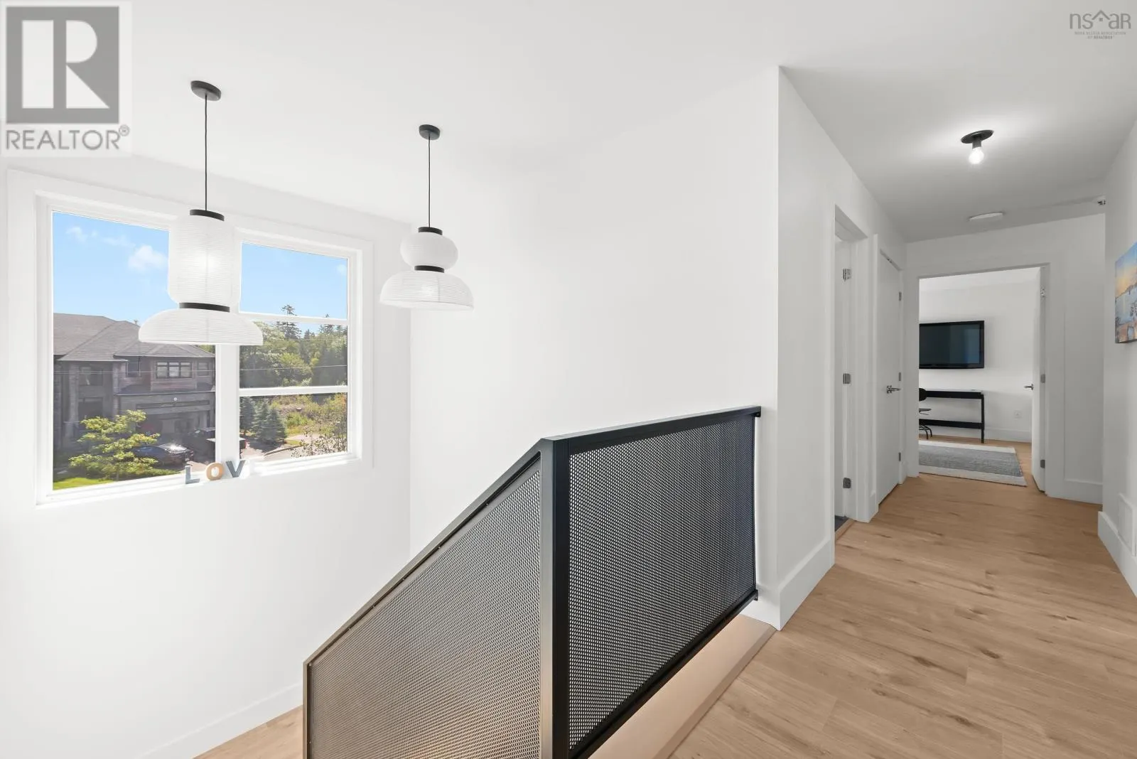 5 Lauderdale Court