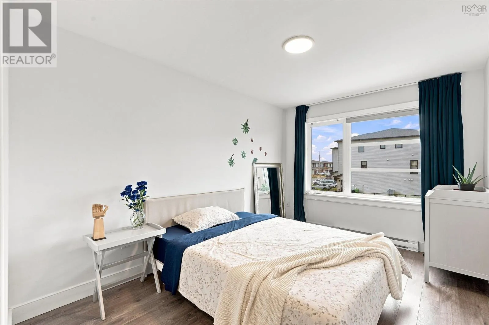 68 Grenoble Court