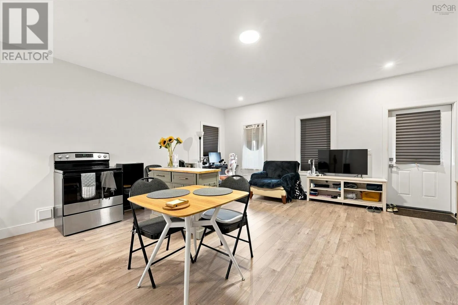 68 Grenoble Court