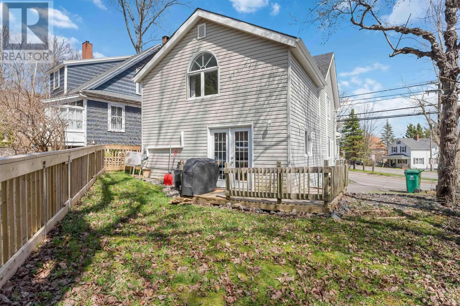 886 King Street