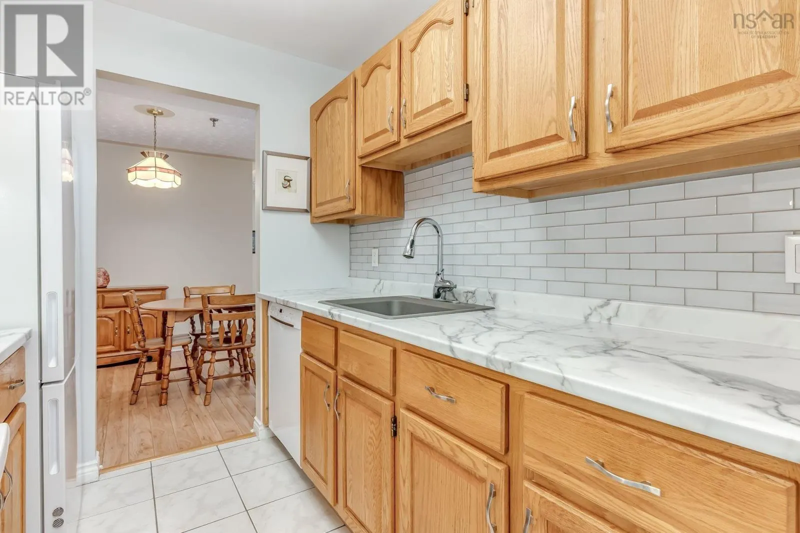 15 70 Collins Grove