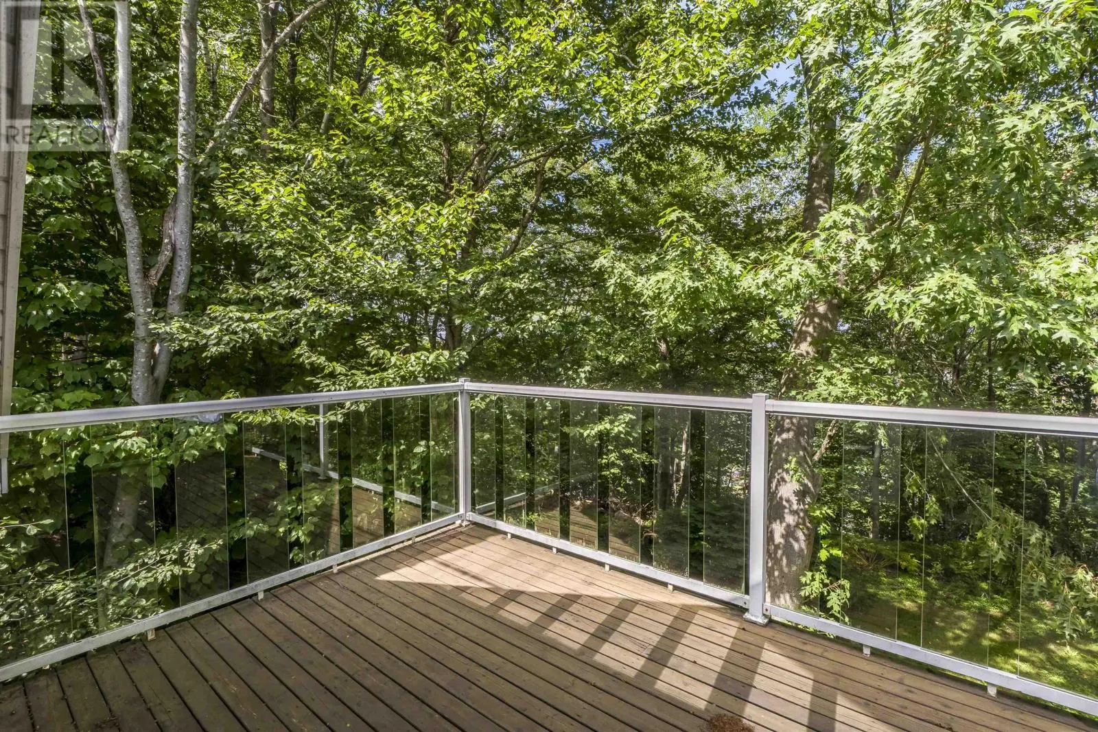 20 1/2 Melville Avenue