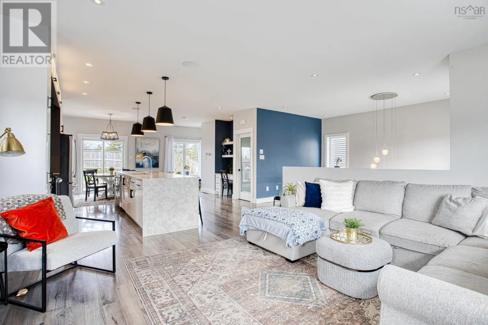 421 Alabaster Way