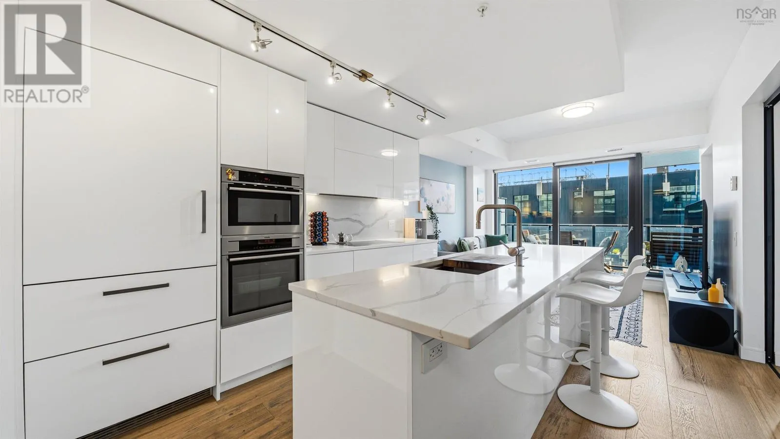 1406 1650 Granville Street