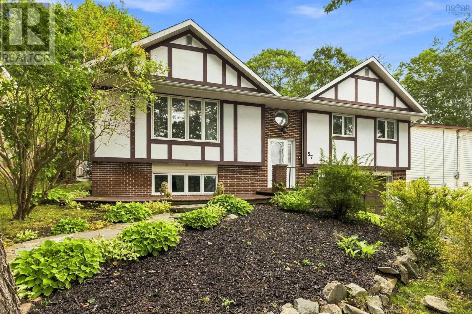 57 Riverview Crescent