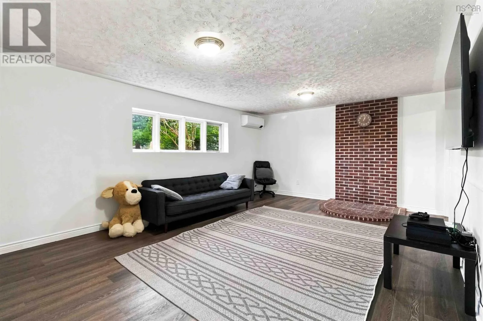 57 Riverview Crescent