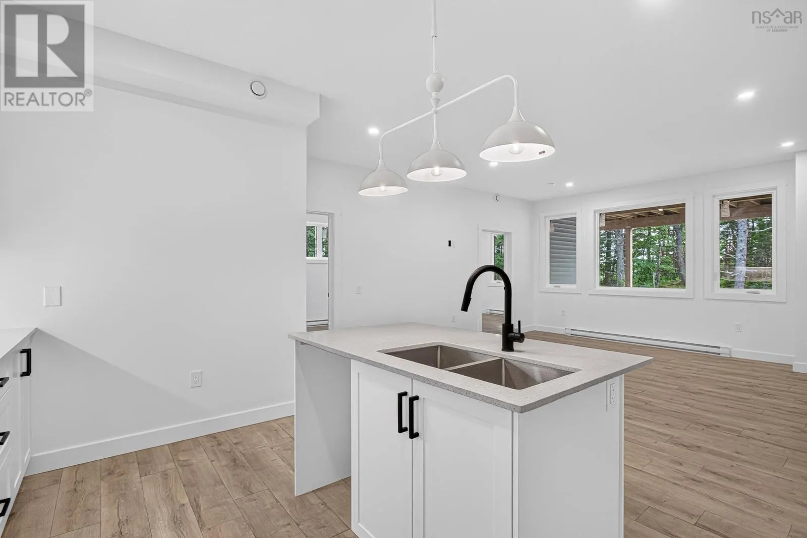 524 & 526 Perrin Drive