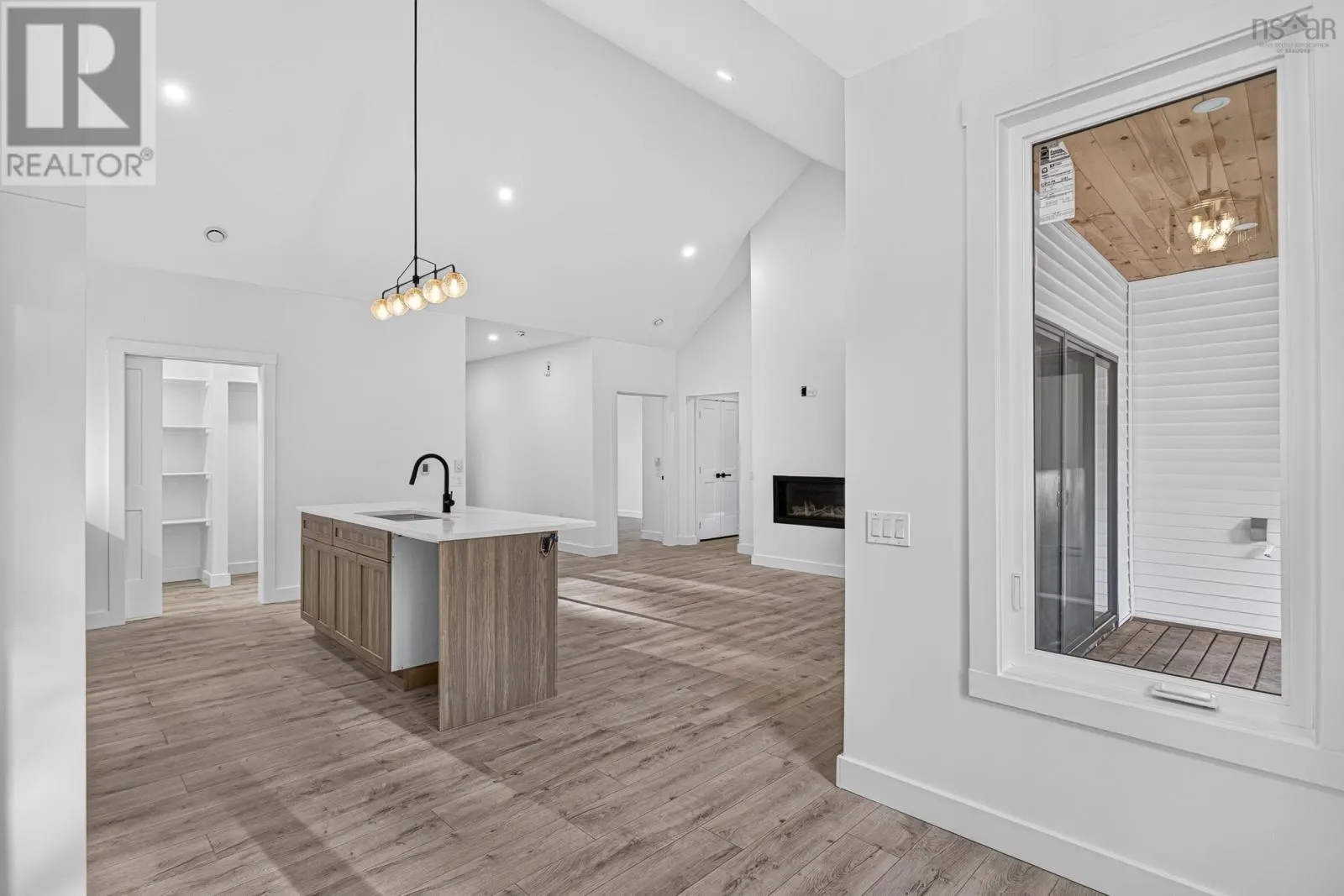 524 & 526 Perrin Drive