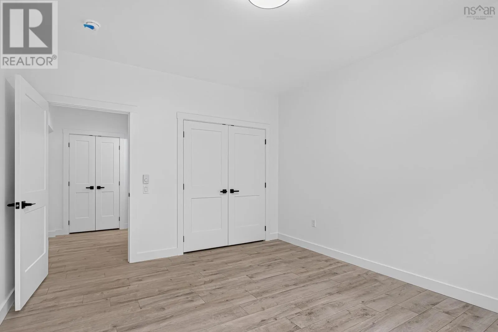 524 & 526 Perrin Drive
