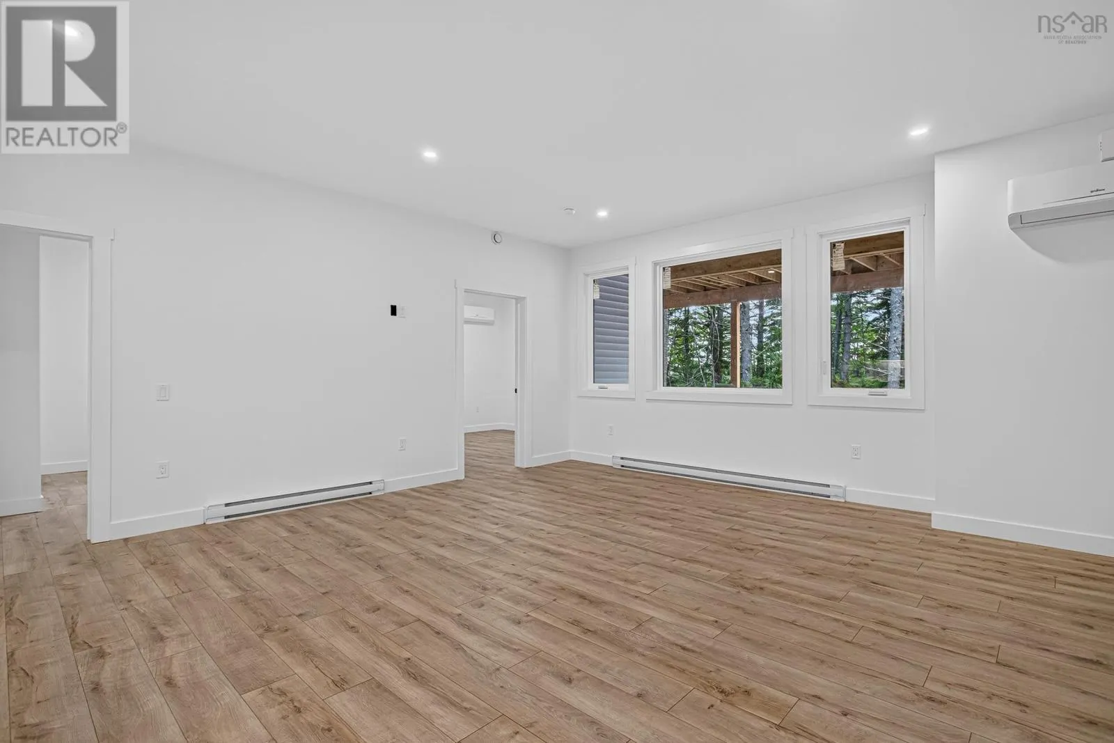 524 & 526 Perrin Drive