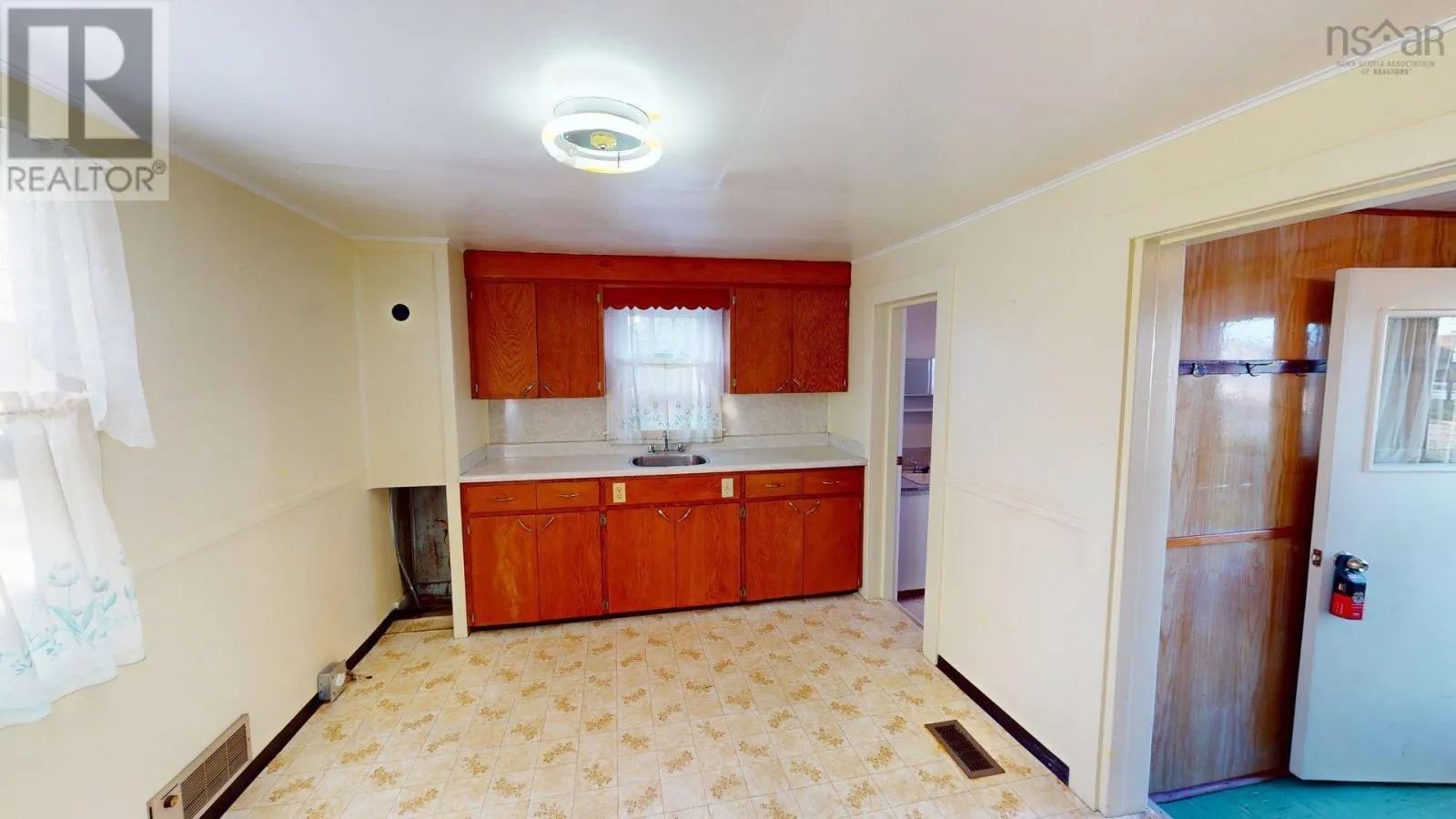 25 Cow Bay Road