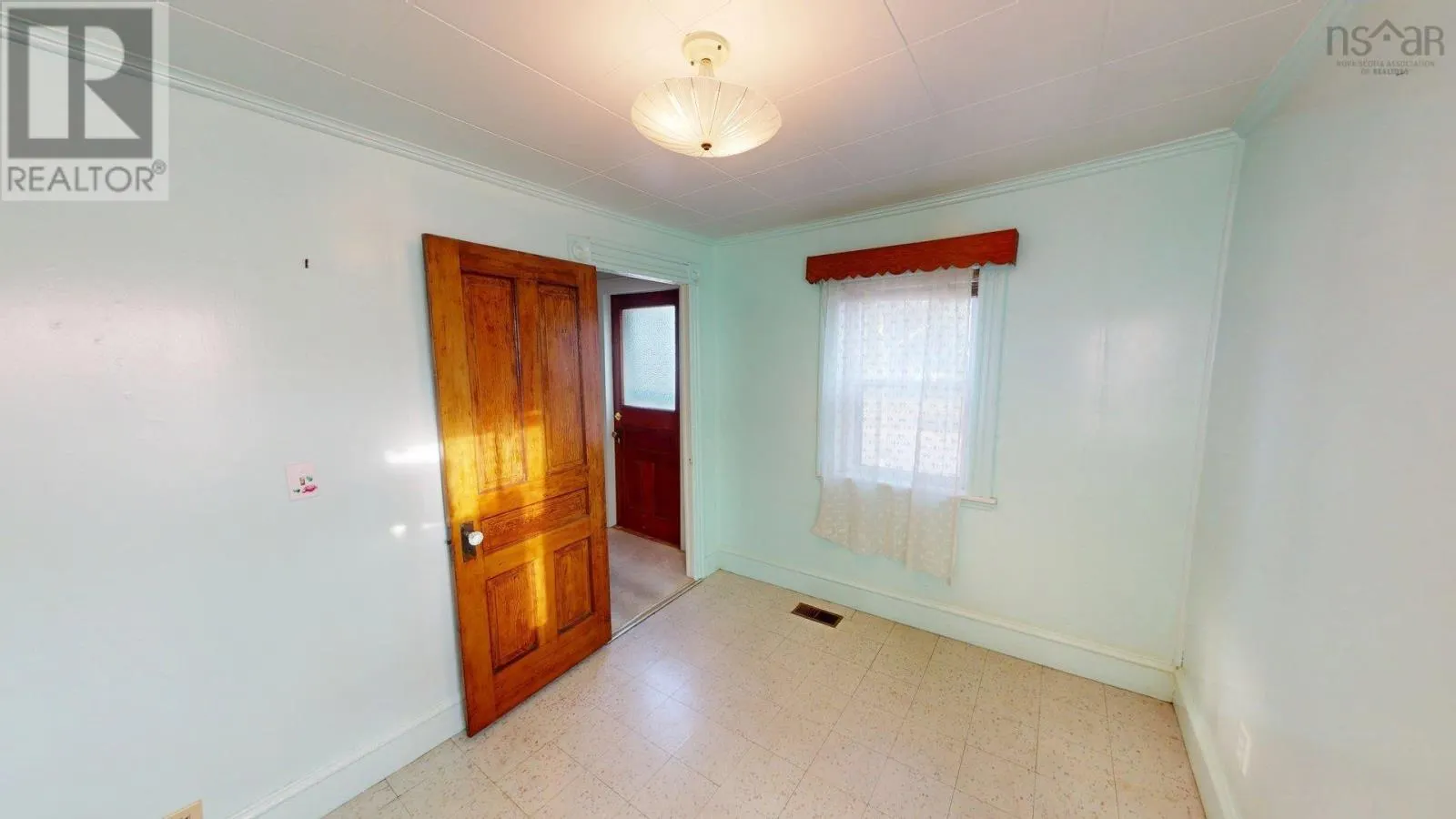 25 Cow Bay Road