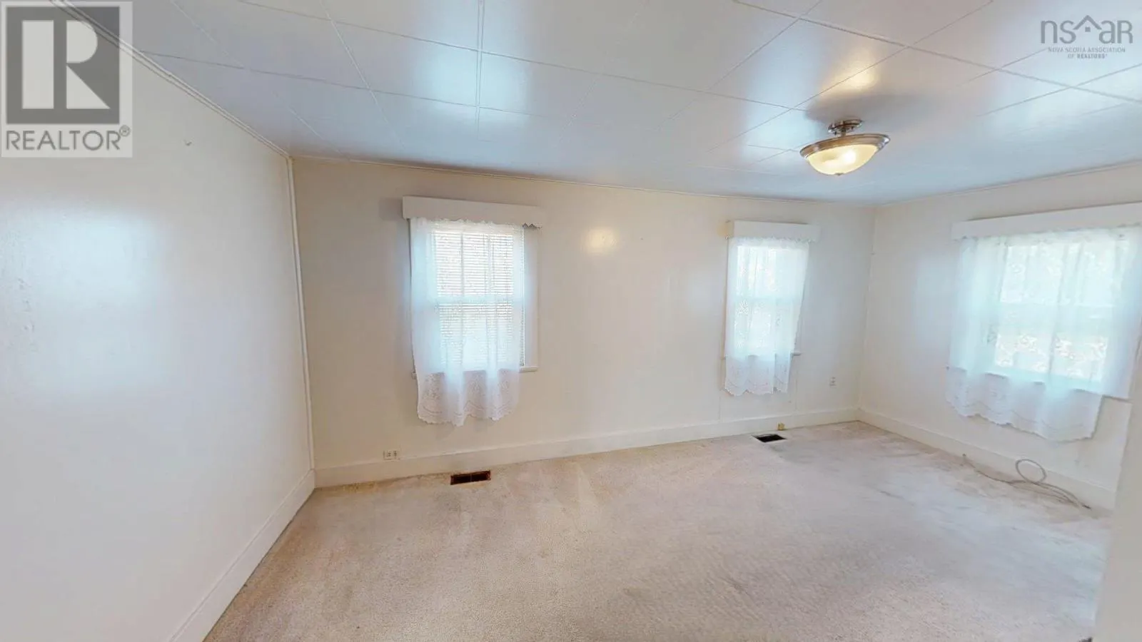 25 Cow Bay Road