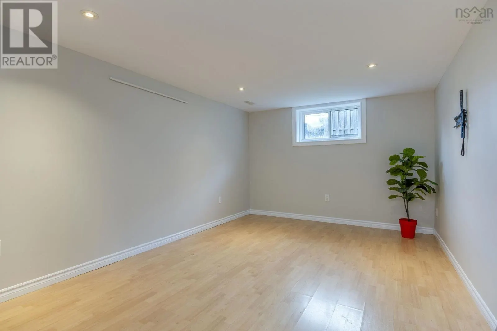 15 Dipper Crescent