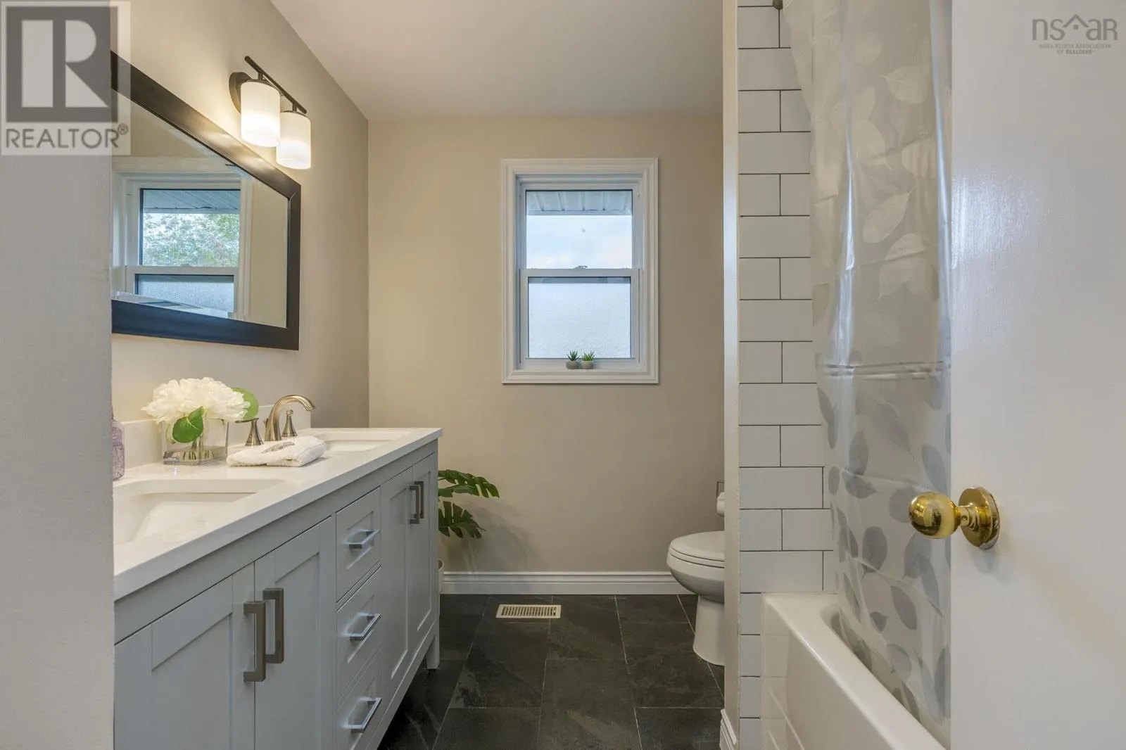 15 Dipper Crescent