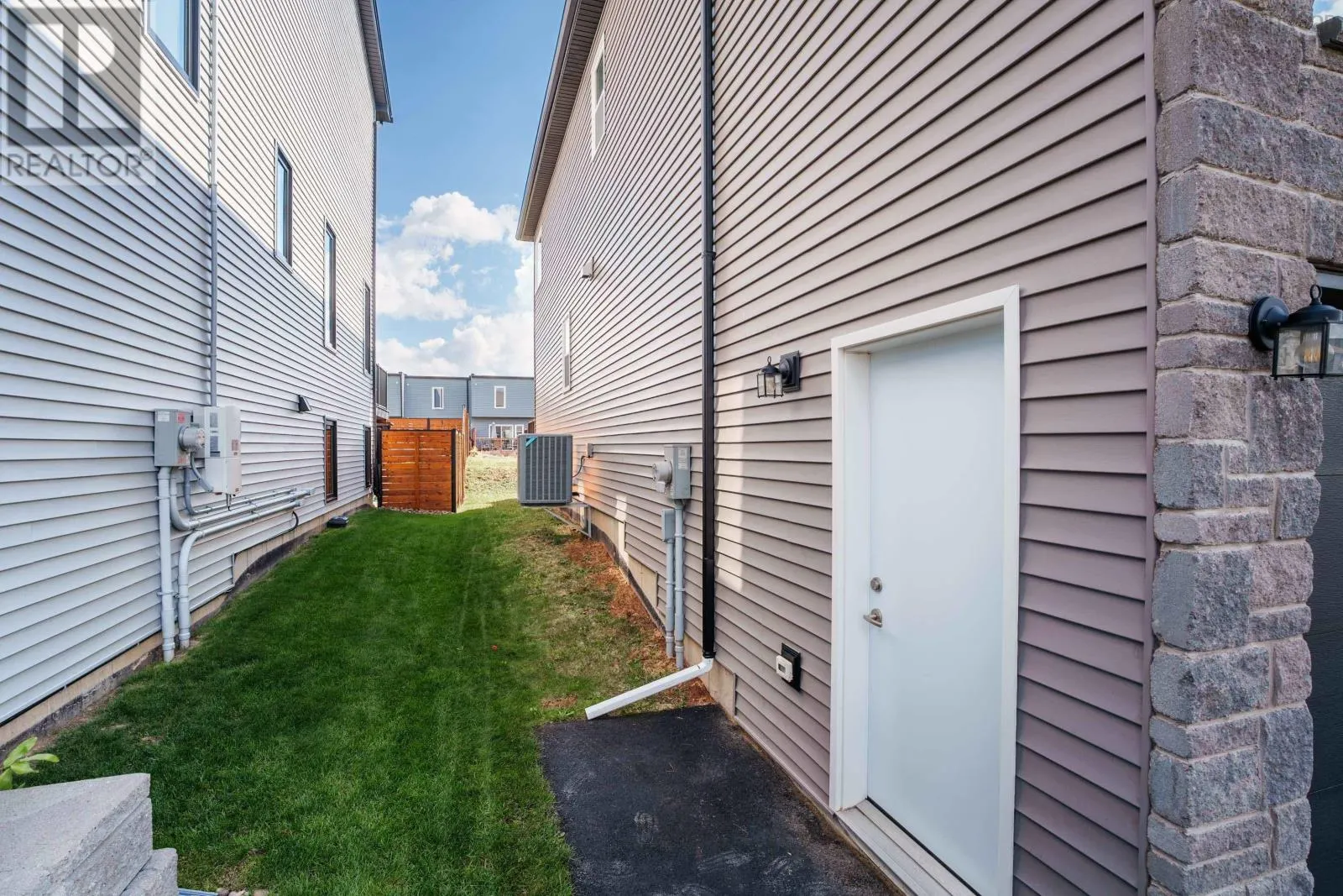 52 Bristolton Avenue