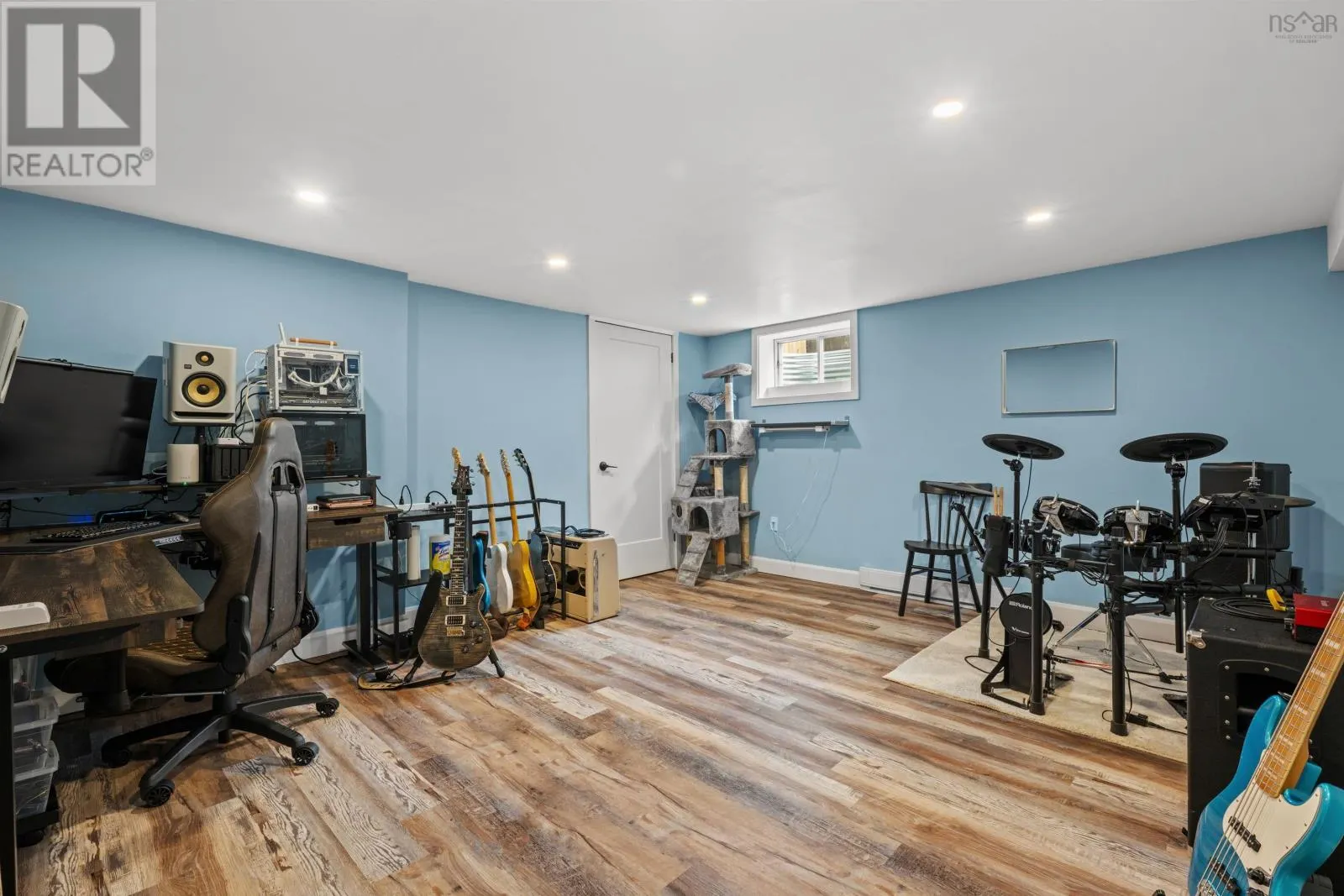3 Scotsburn Avenue