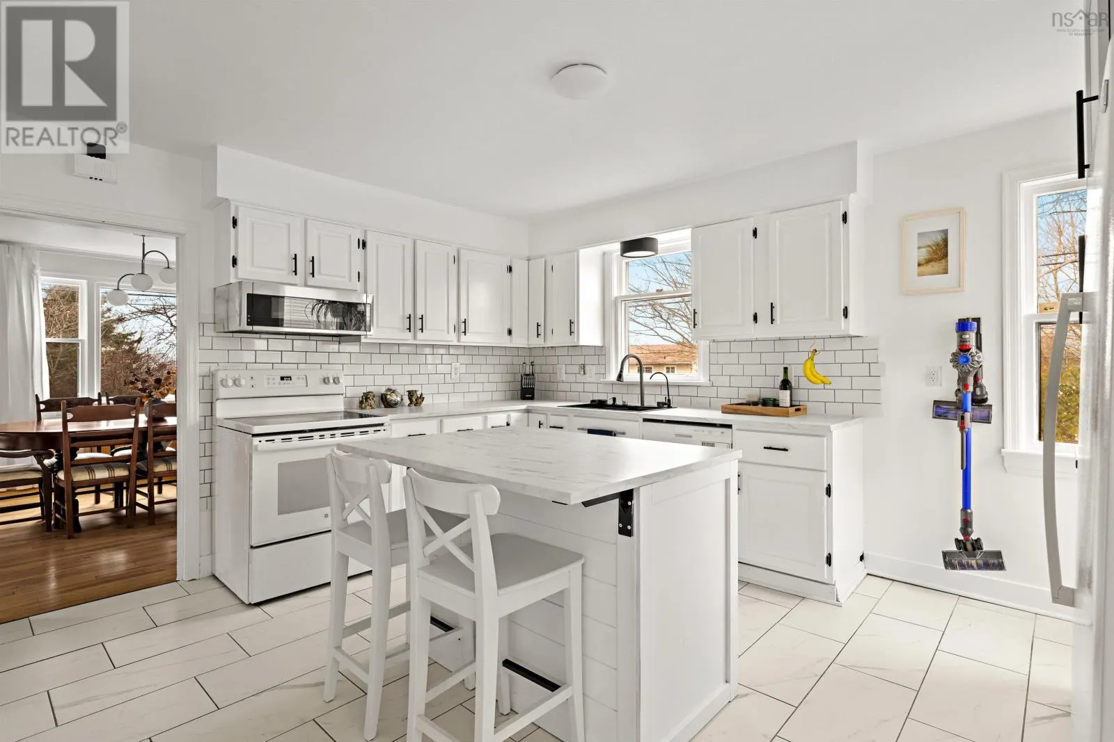 3 Scotsburn Avenue