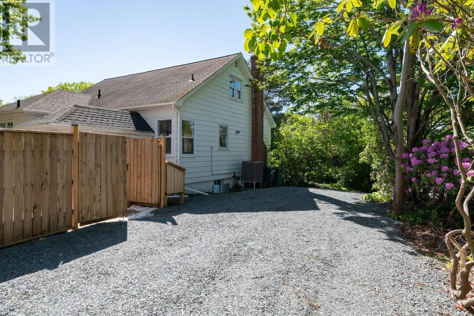 3 Scotsburn Avenue