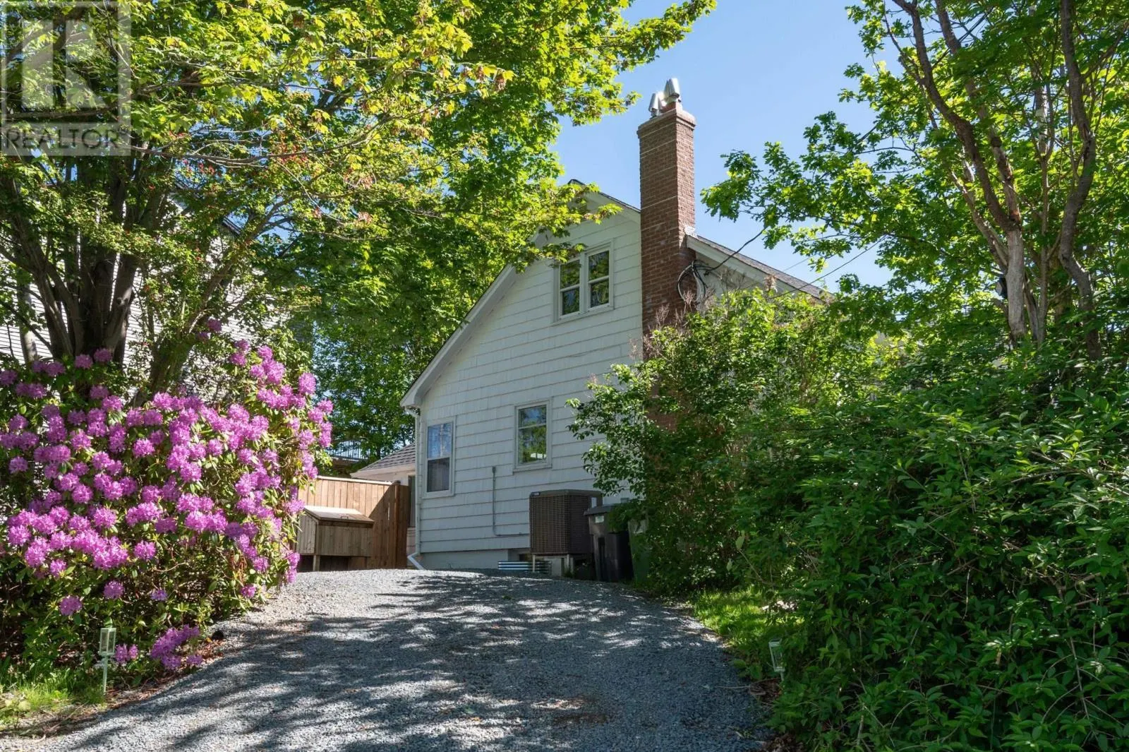 3 Scotsburn Avenue