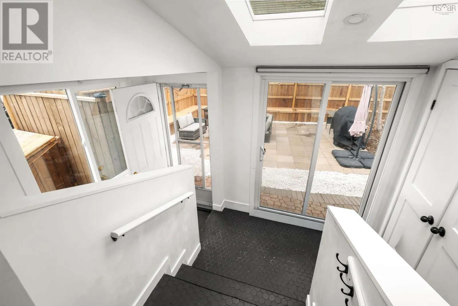 3 Scotsburn Avenue
