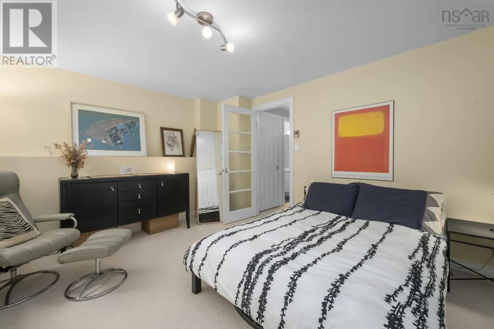 147 Spinnaker Drive