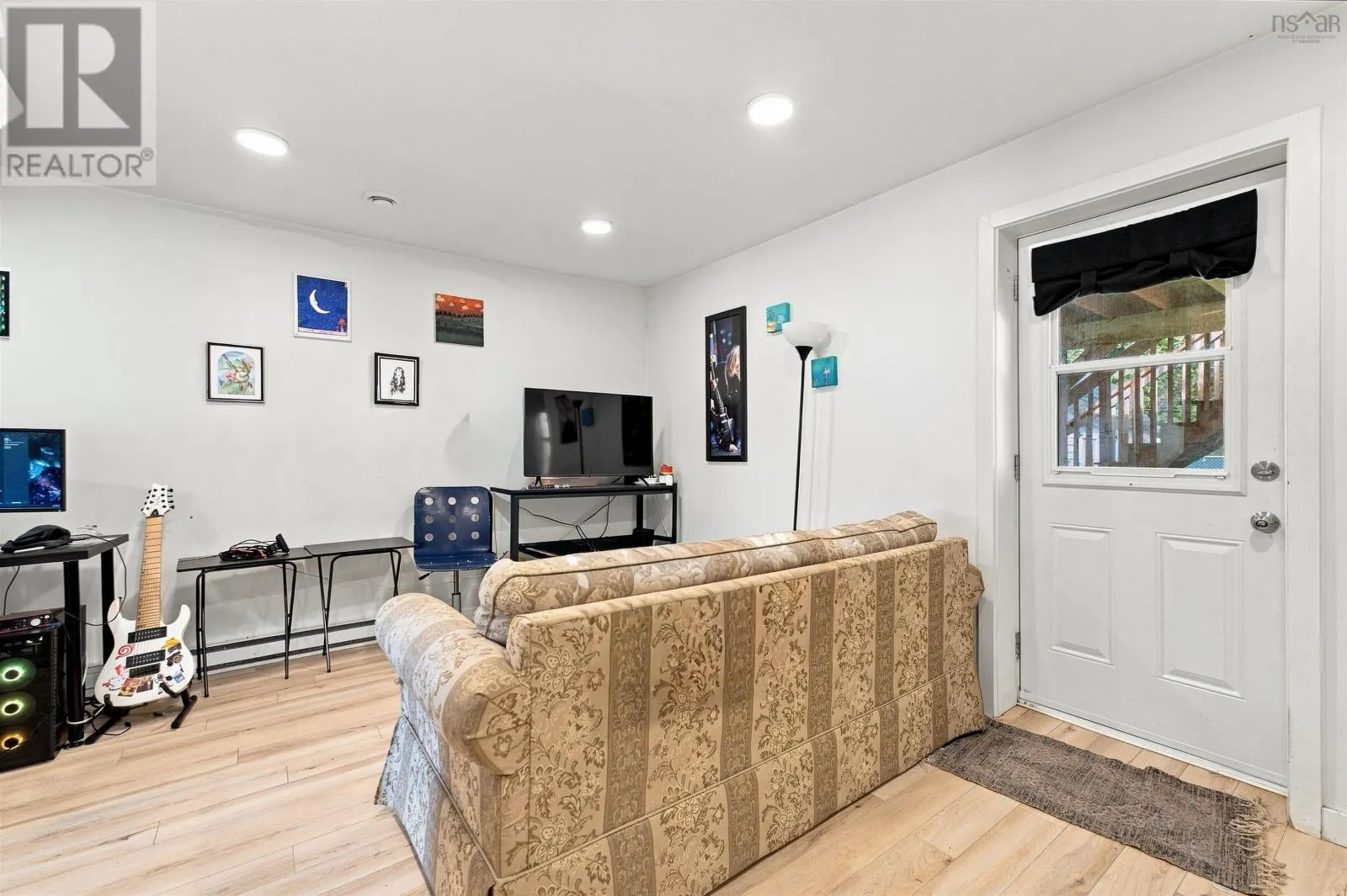 19 Elmwood Avenue